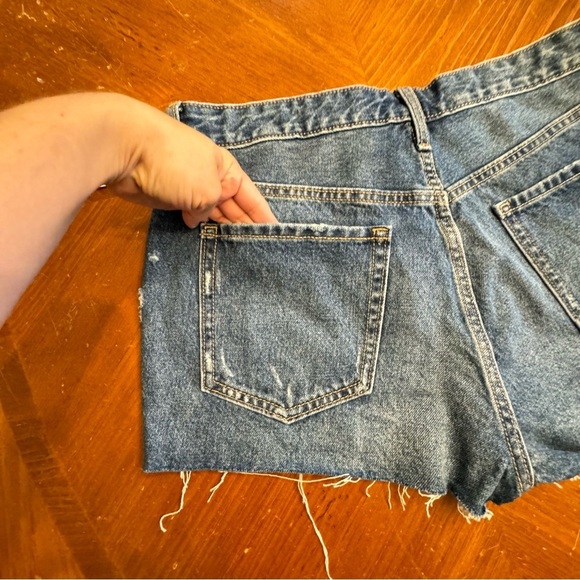 Old Navy OG Short Button Fly Hi Rise Patriotic Embellished Jean Shorts Size 10 - Picture 12 of 16